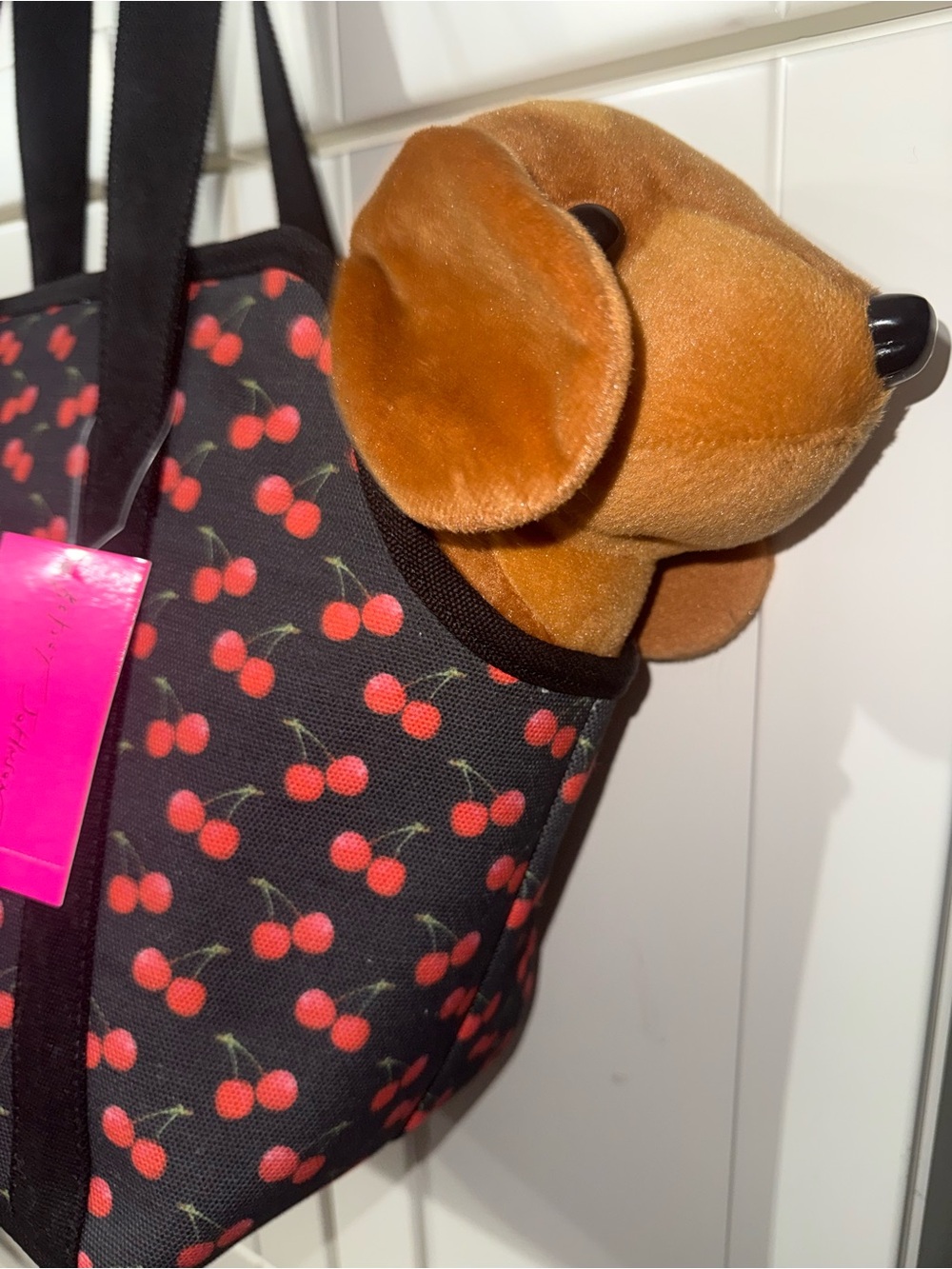 NEW BETSEY JOHNSON TSA-compliant pet carrier 16 LBS RED BLACK CHERRY PRINT BAG